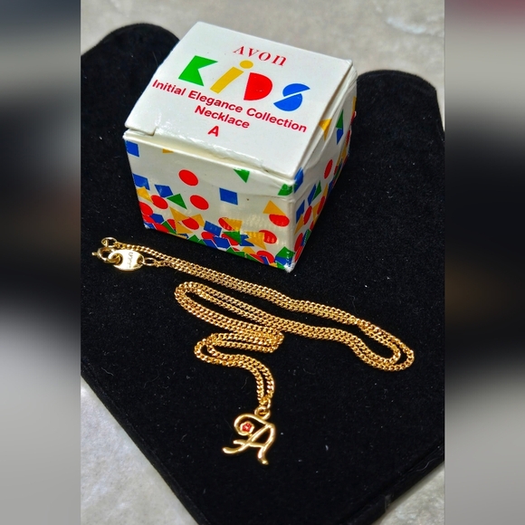 Avon Gold Tone  Kids Initial Elengance Collecting  Necklace A - Picture 1 of 15